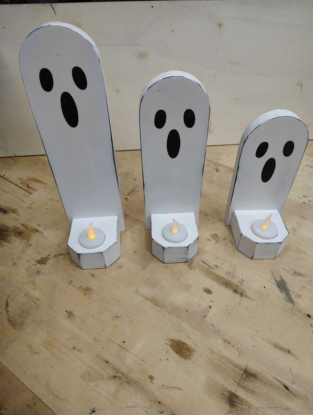 Set of 3 wooden Halloween ghosts with candle holders