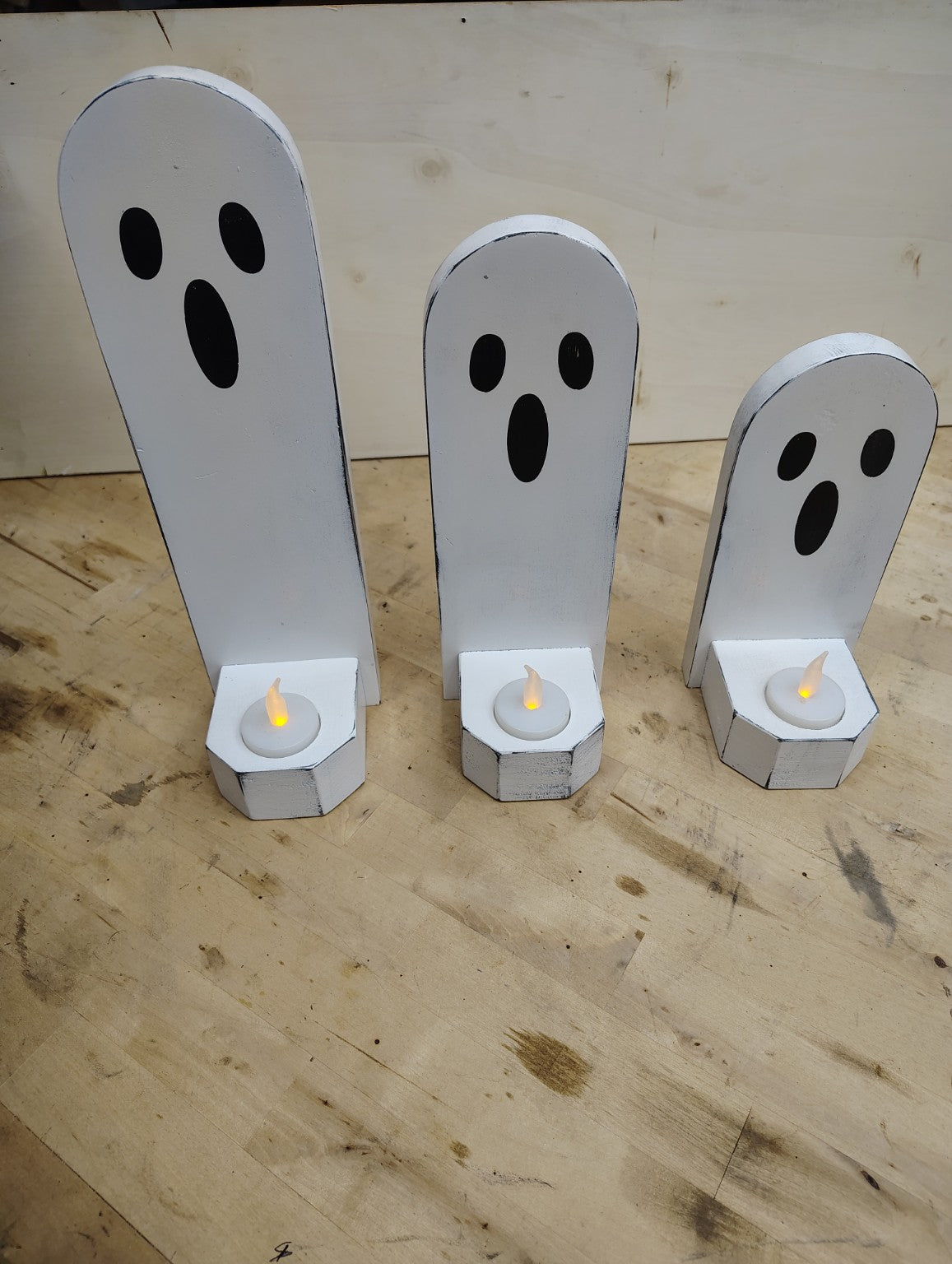 Set of 3 wooden Halloween ghosts with candle holders